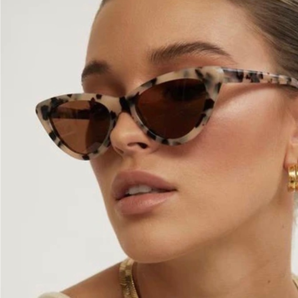 NEW Banbé Sunglasses